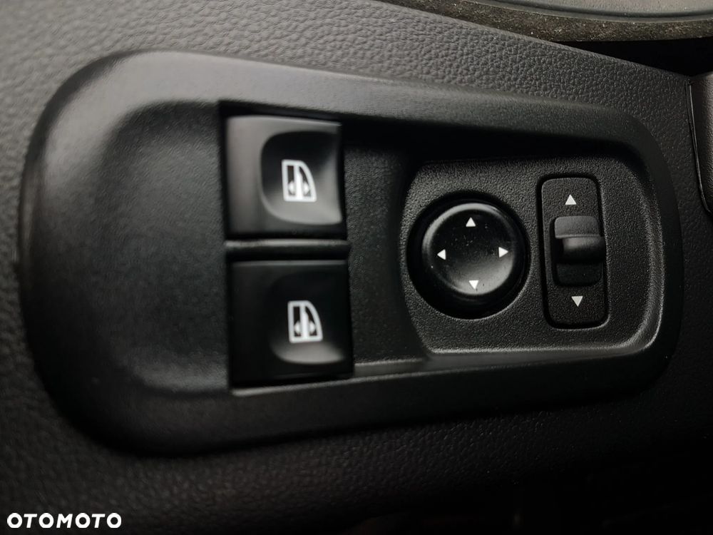 Renault MASTER KONTENER 8EP 4,22x2,22x2,22 KLIMA KRAJOWY MANUAL  6-BIEGÓW DMC 3500 KG - 9