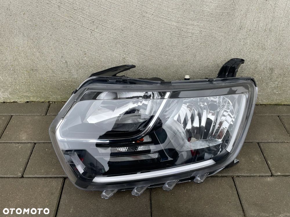 LAMPA PRZEDNIA LEWA DACIA DUSTER II  2017-2024 - NOWA - 1