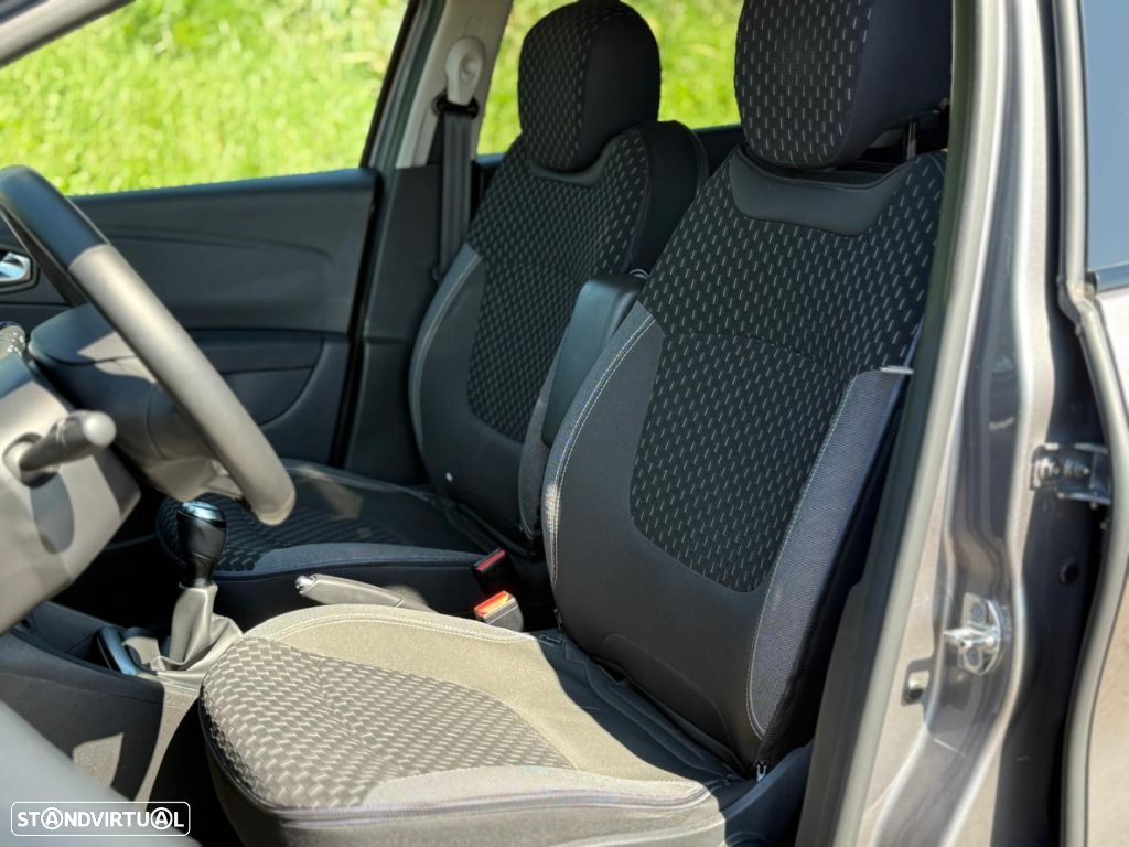 Renault Captur 0.9 TCE Exclusive - 29