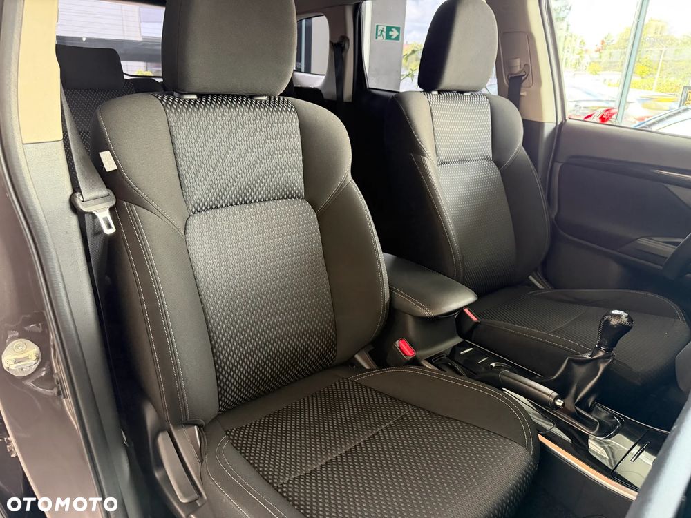 Mitsubishi Outlander 2.0 Invite + 2WD - 15