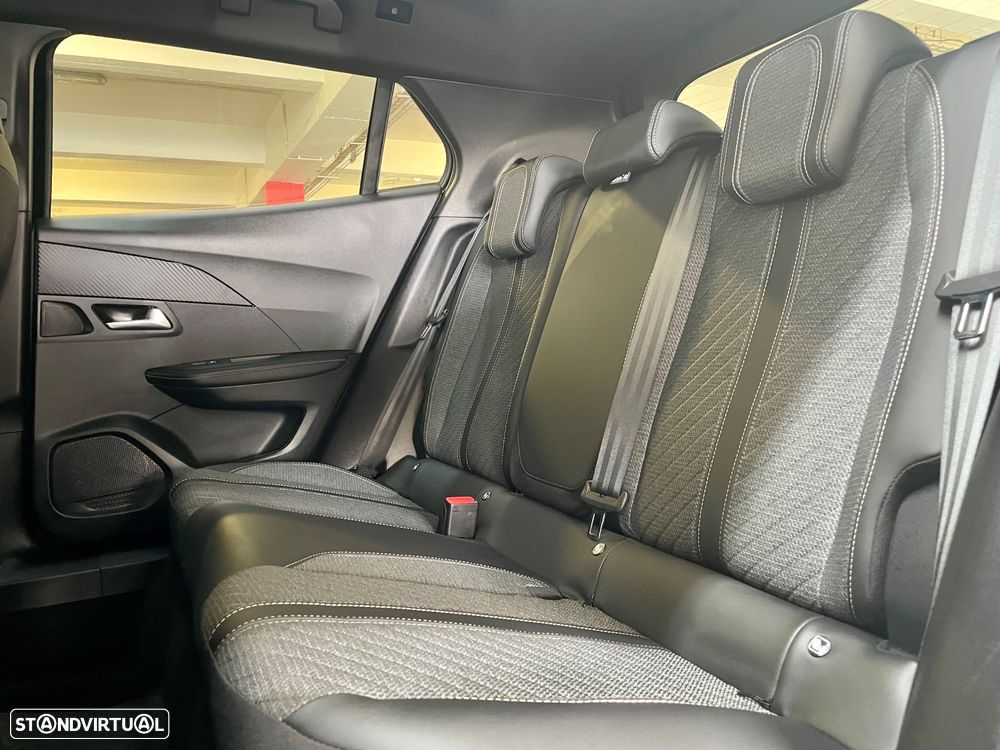 Peugeot 2008 Hybrid 136 e-DSC Allure - 33