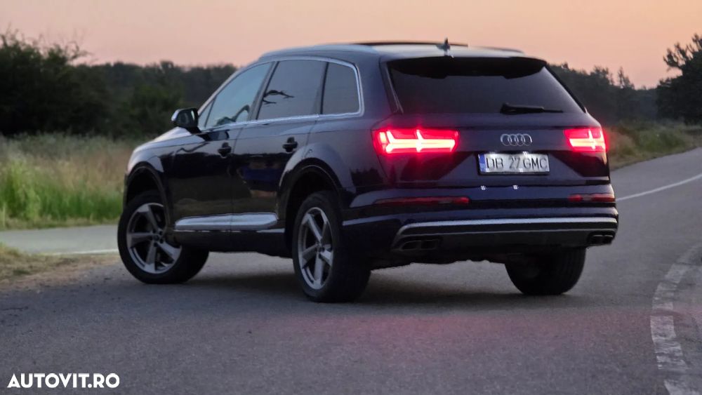 Audi SQ7 4.0 TDI quattro Tiptronic - 24