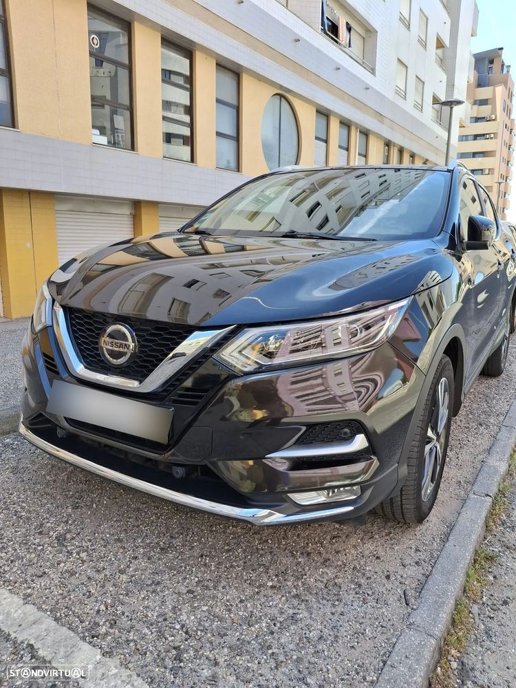 Nissan Qashqai 1.5 dCi N-Connecta J18+Led - 2