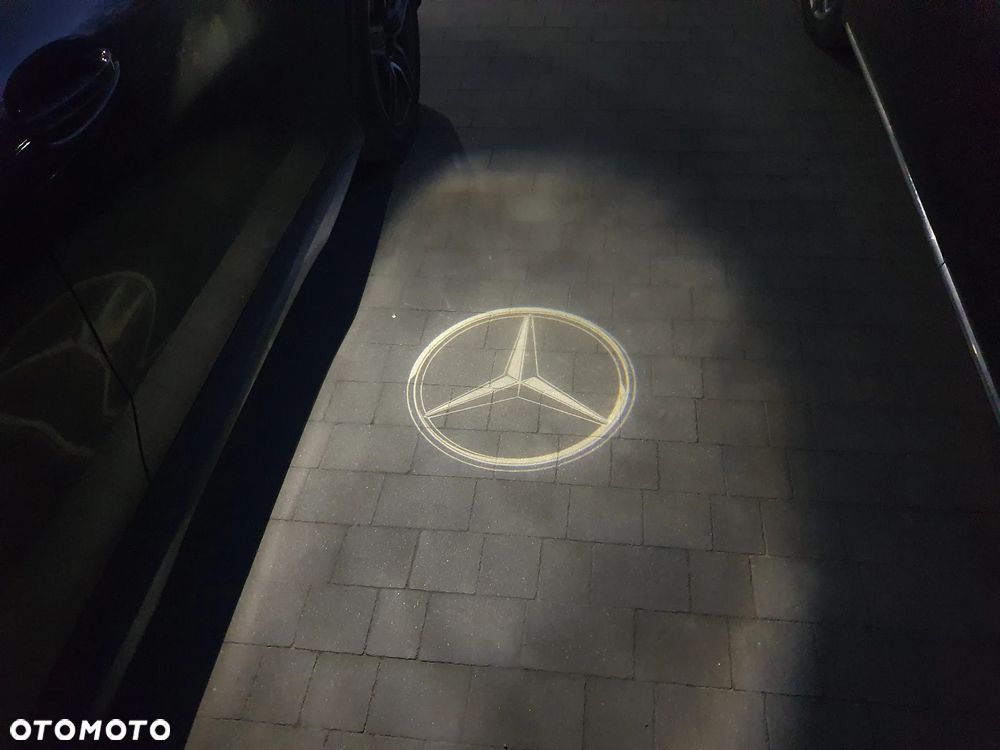 Mercedes-Benz GLC 200 4Matic 9G-TRONIC AMG Line Advanced - 25