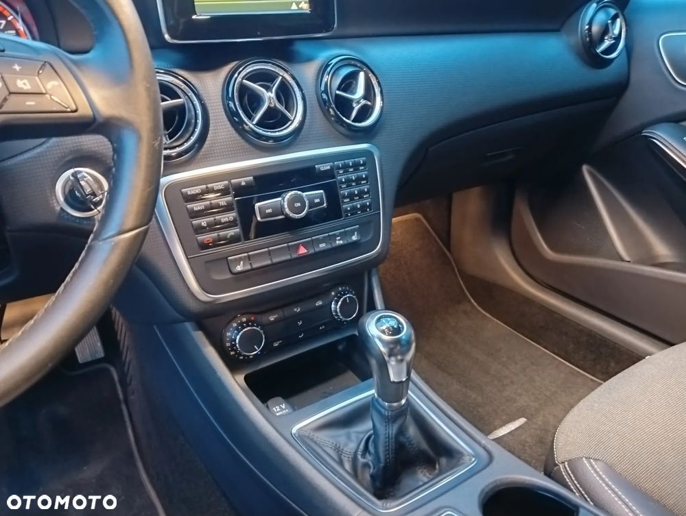 Mercedes-Benz Klasa A 180 BlueEFFICIENCY Edition Style - 30