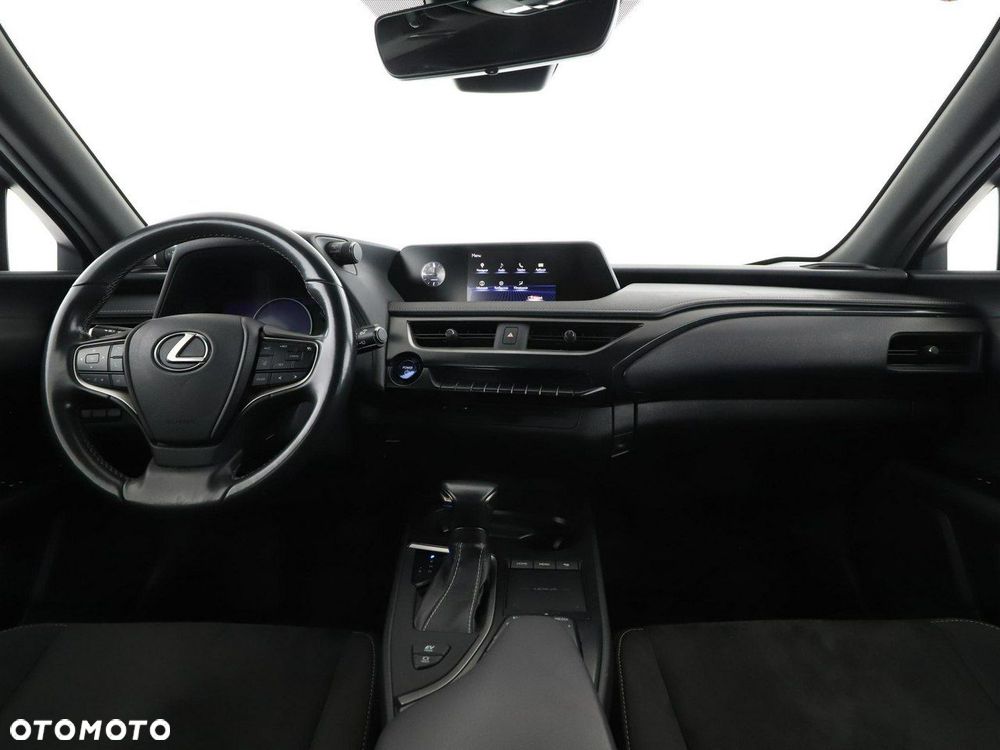 Lexus UX 250h Business Edition - 16