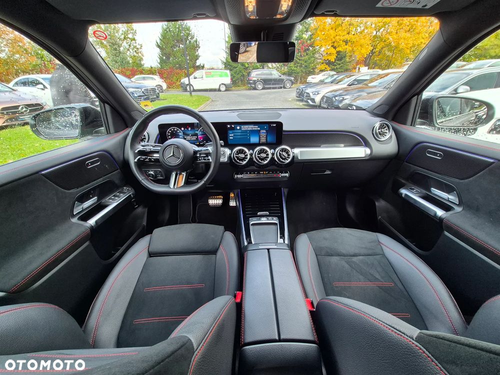 Mercedes-Benz GLB 200 AMG Line 7G-DCT - 24