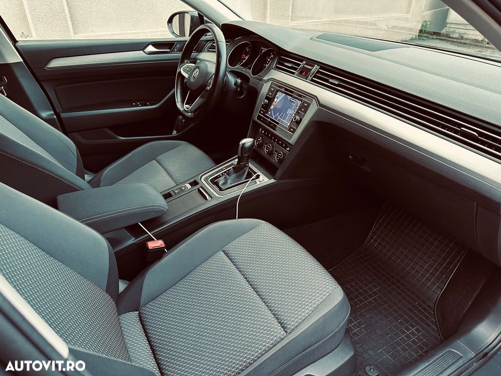 Volkswagen Passat 1.6 TDI DSG Comfortline - 9
