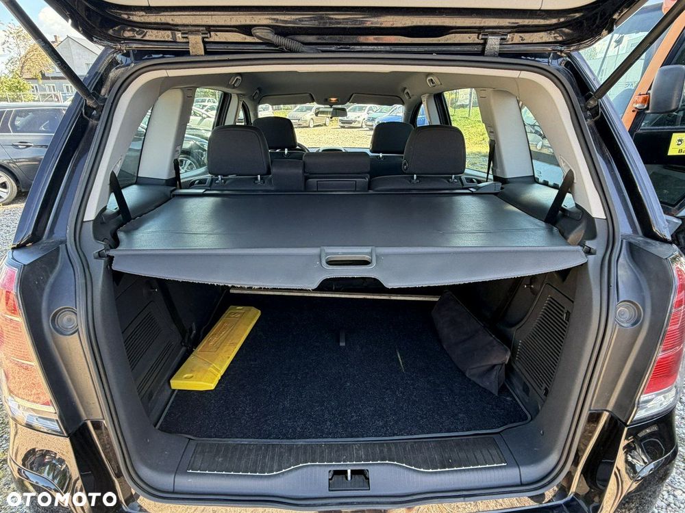 Opel Zafira - 11
