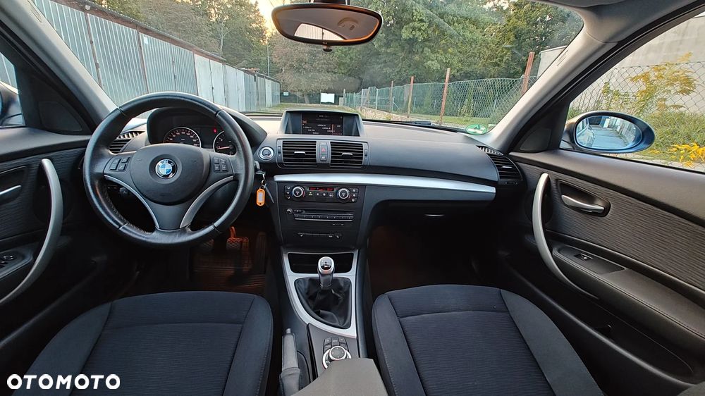 BMW Seria 1 - 38