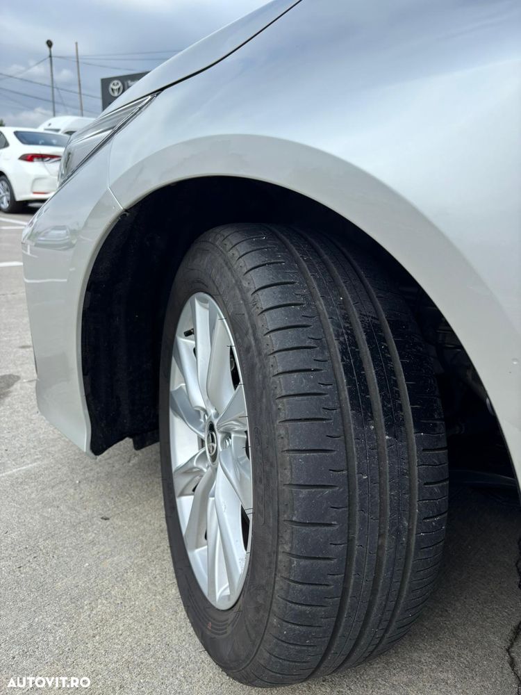 Toyota Corolla 1.8 HSD Business - 27