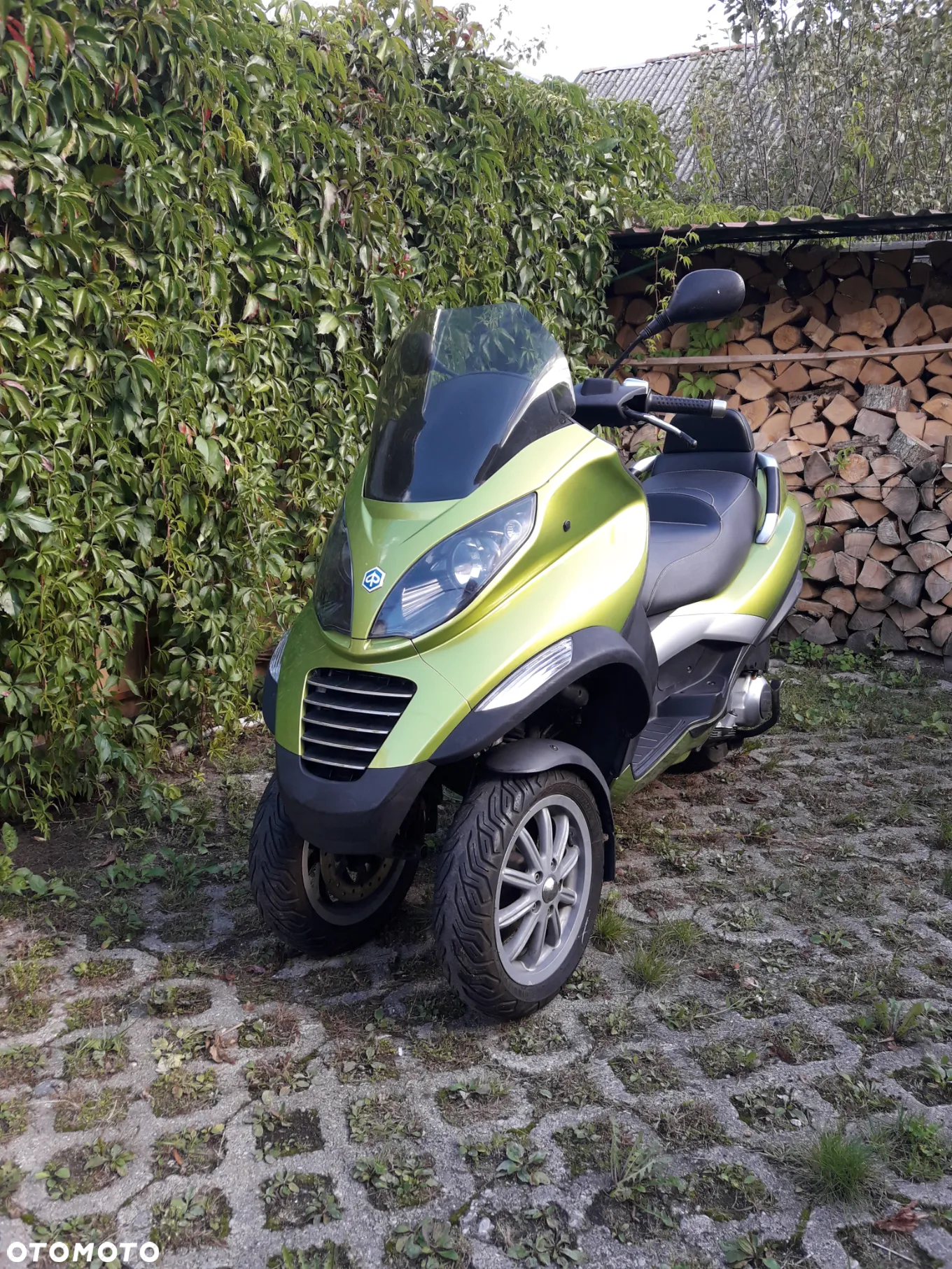 Piaggio MP-3 - 8