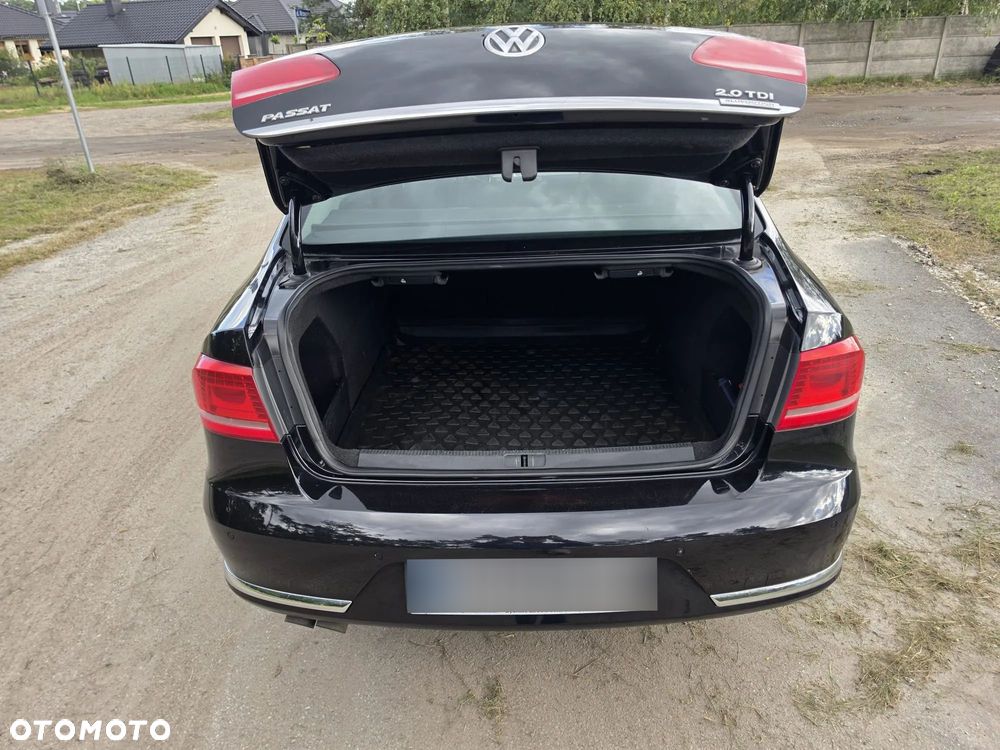 Volkswagen Passat - 10