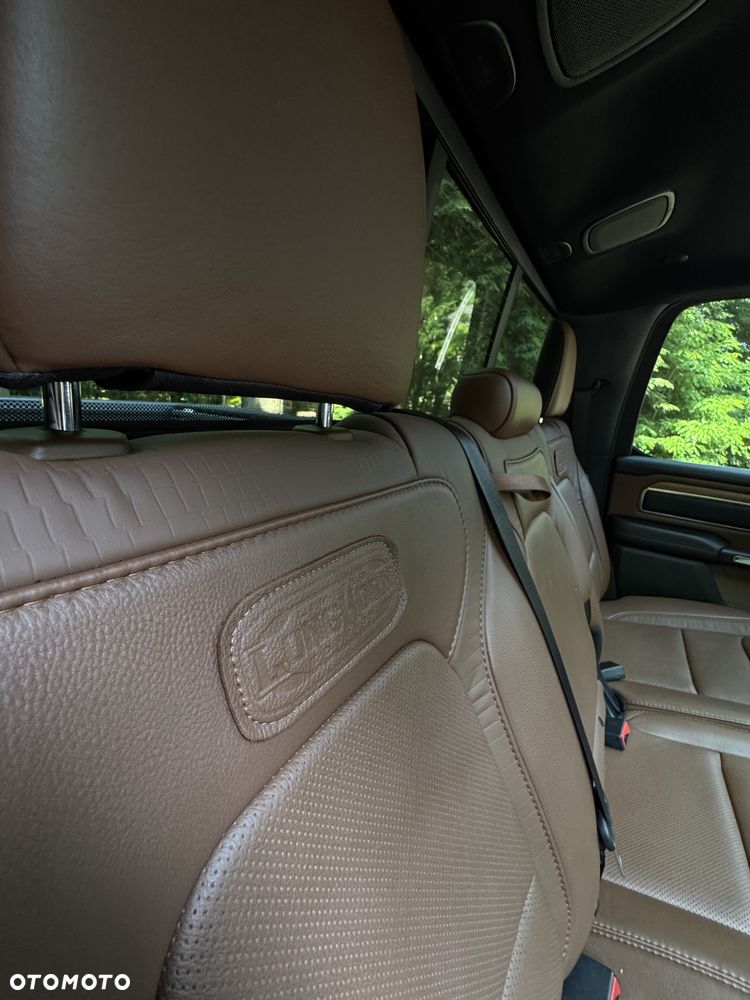 RAM 1500 Crew Cab Longhorn - 24