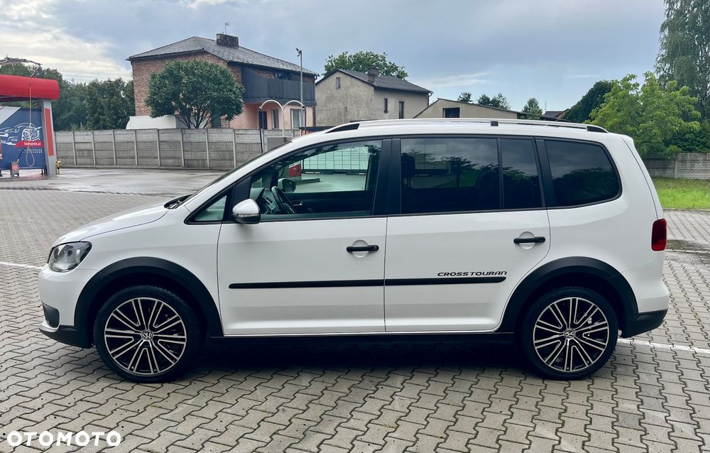 Volkswagen Touran 2.0 TDI DPF Cross - 4