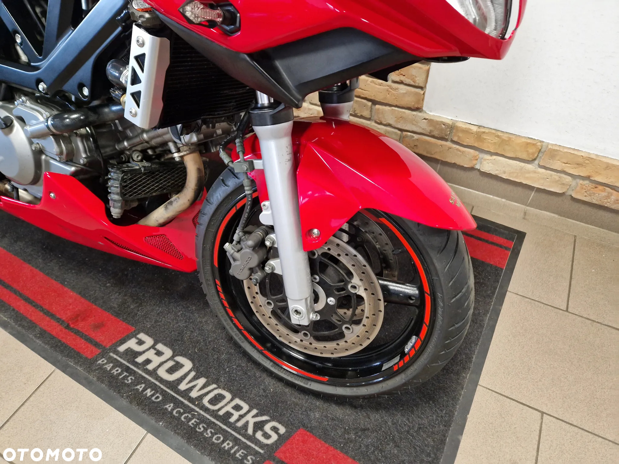 Suzuki SV - 21