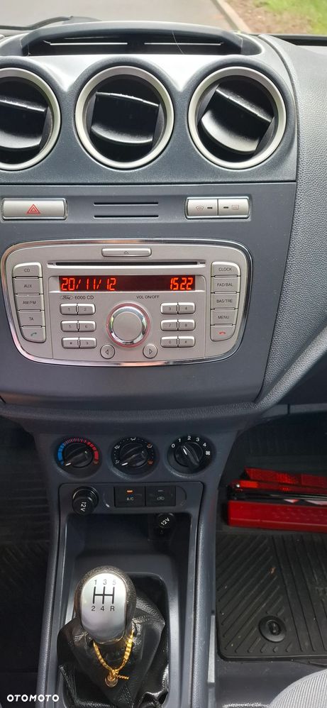 Ford Connect - 15