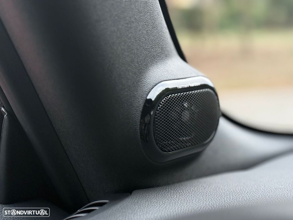 MINI Cabrio John Cooper Works Plus Auto Desportiva - 36