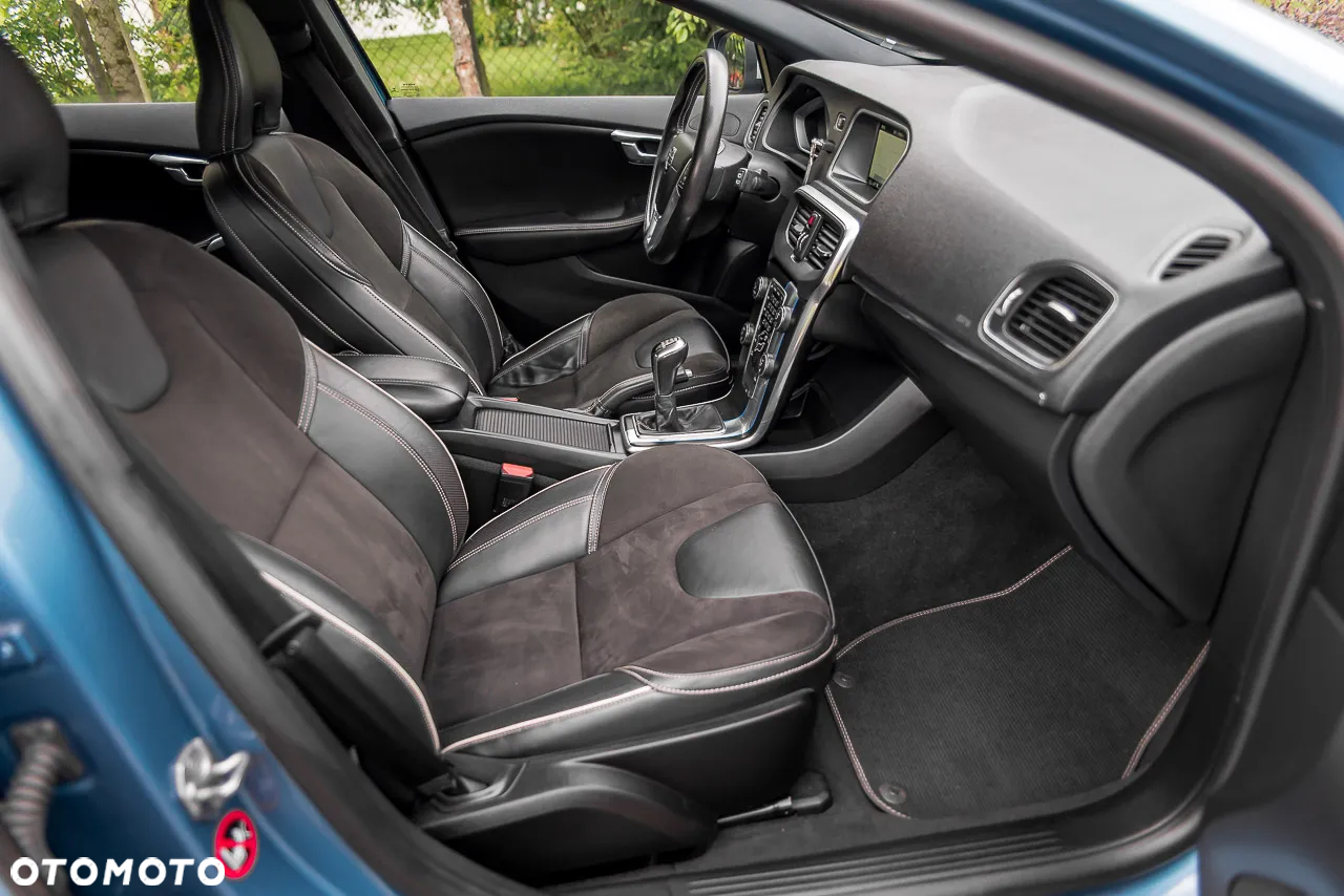 Volvo V40 - 23