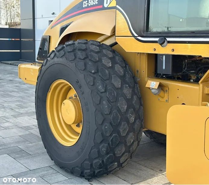 Caterpillar CS-563E - 9