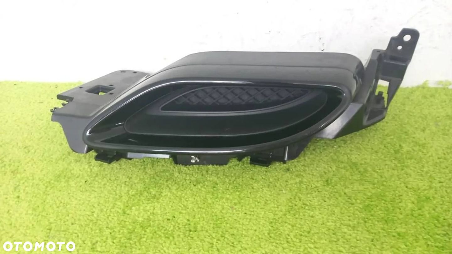 Kratka Mercedes E C238 W238 Coupe Cabrio AMG 17r- Tył Lewy Końcówka Wydechu - 1
