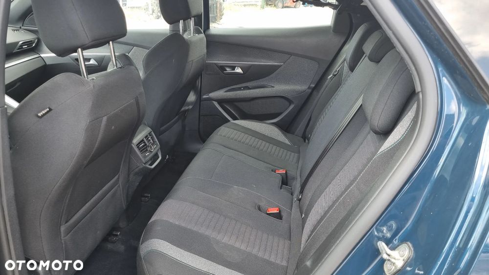 Peugeot 3008 1.6 PureTech HYbrid GT Line S&S EAT8 - 27