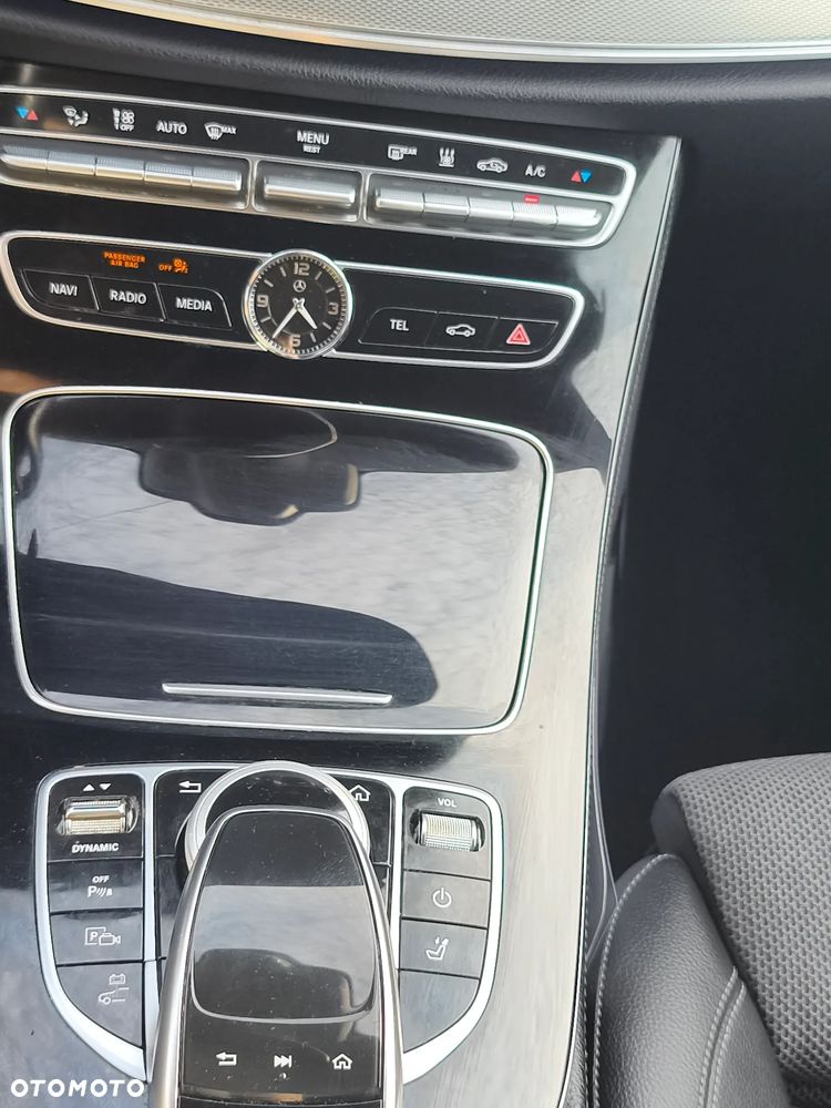 Mercedes-Benz Klasa E 300 de 9G-TRONIC Exclusive - 25
