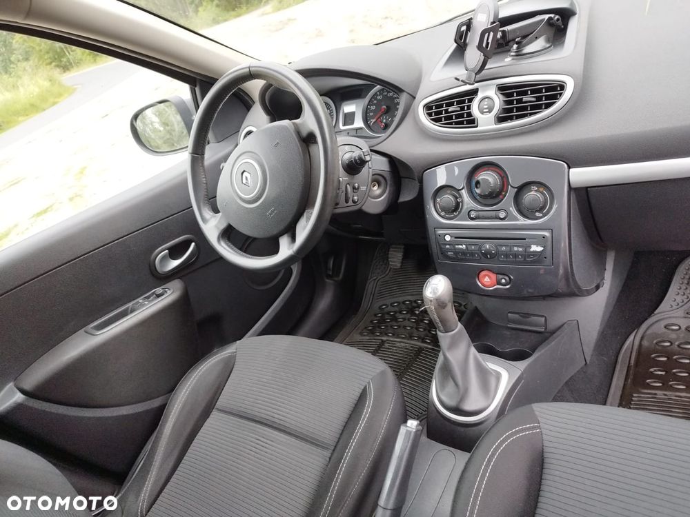 Renault Clio 1.2 16V Expression - 6