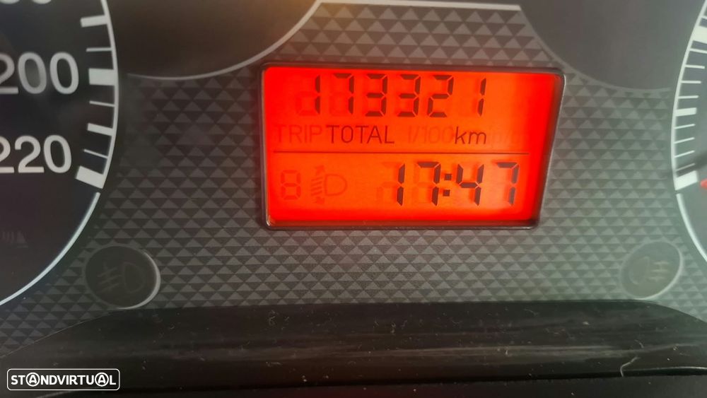 Fiat Grande Punto - 8