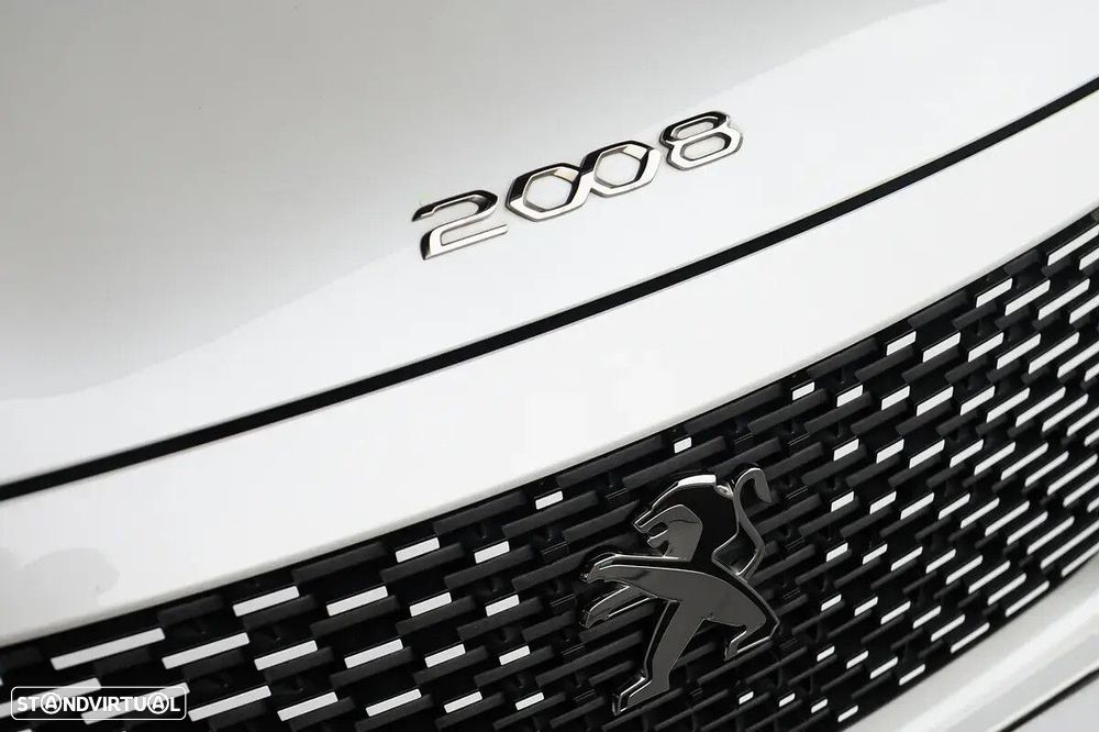 Peugeot e-2008 - 15
