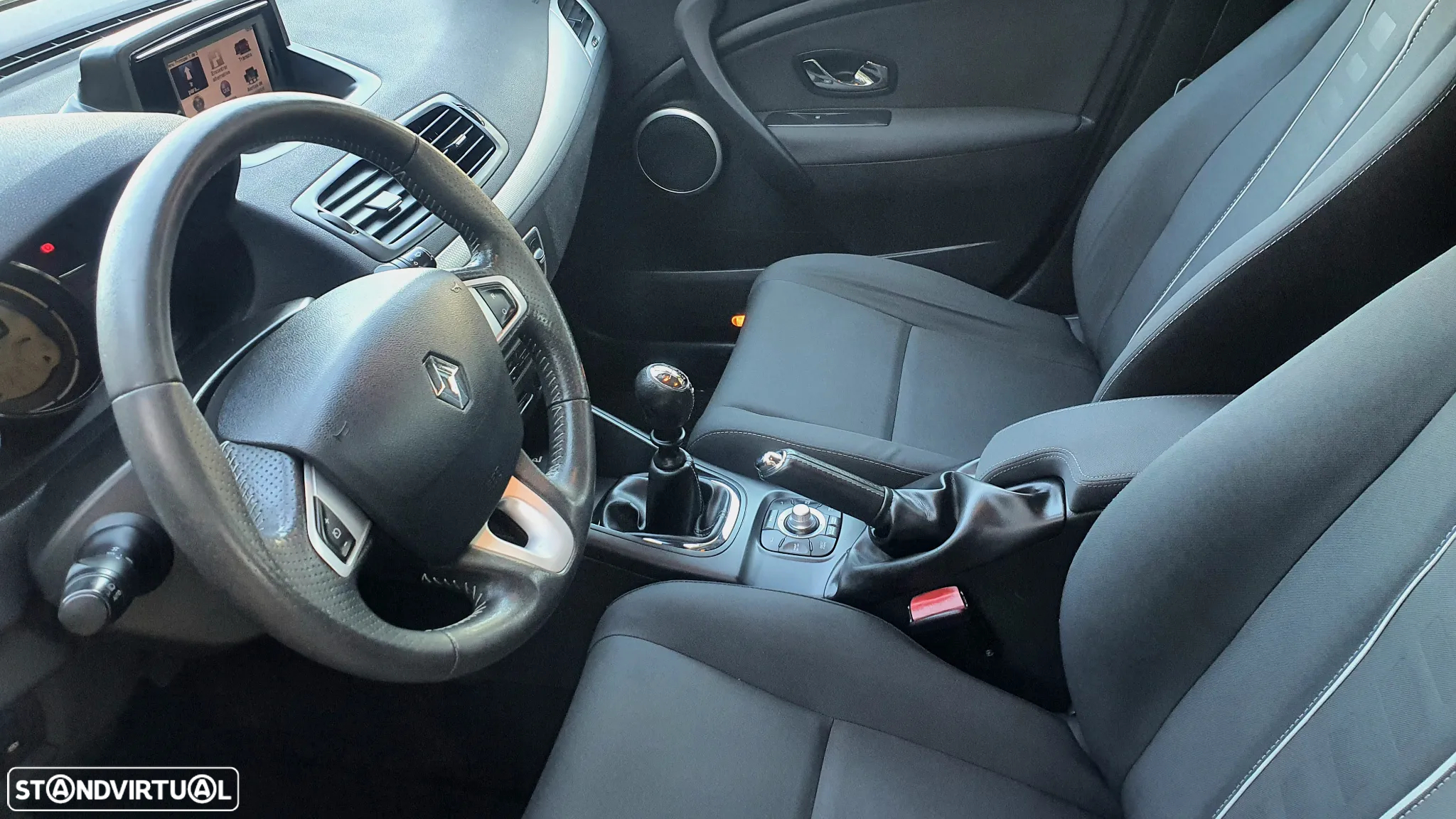 Renault Mégane 1.5 dCi Confort SS - 7