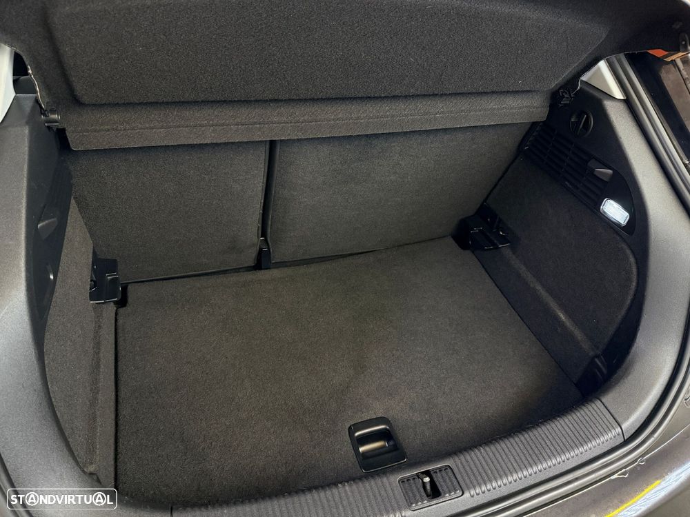 Audi A1 1.6 TDI S-line - 32