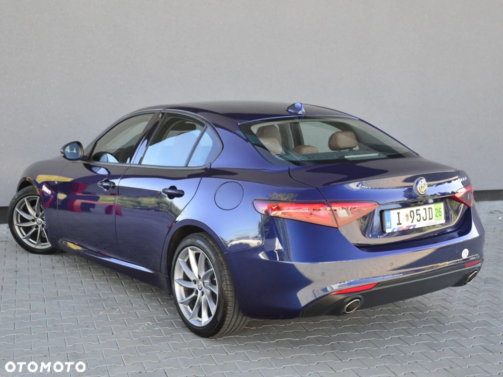 Alfa Romeo Giulia - 3