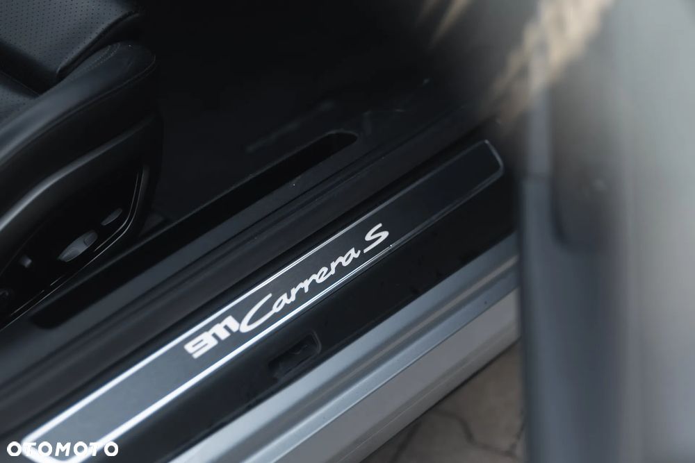Porsche 911 Carrera S - 31
