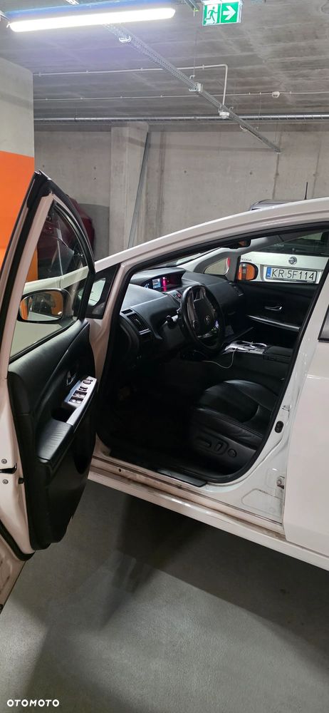 Toyota Prius+ - 11