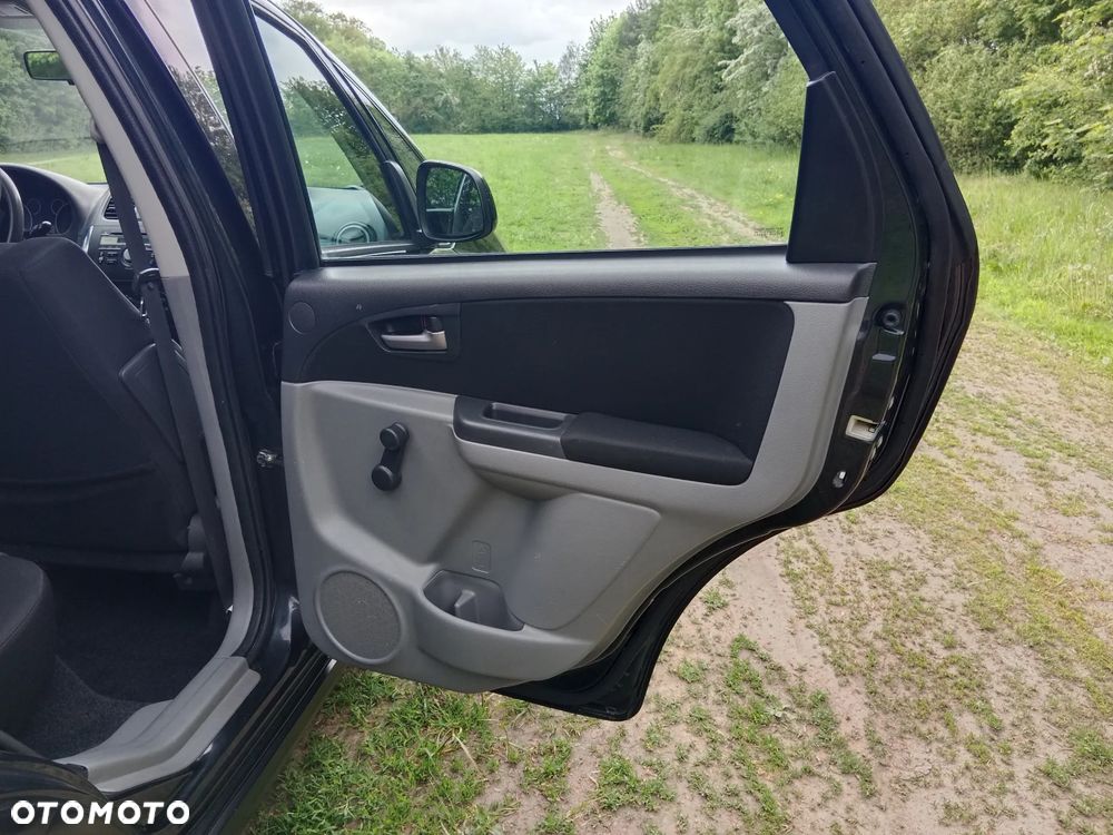 Suzuki SX4 2.0 DDiS 4x2 Style - 14