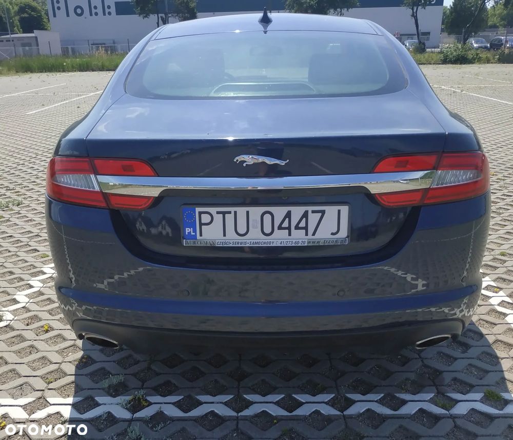 Jaguar XF 3.0 V6 D Luxury - 8