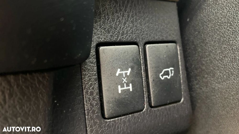 Toyota RAV4 2.2 D-4CAT 4WD Aut Luxury - 15