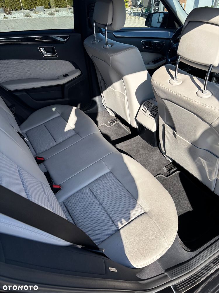 Mercedes-Benz Klasa E 350 CDI DPF BlueEFFICIENCY 7G-TRONIC Avantgarde - 16