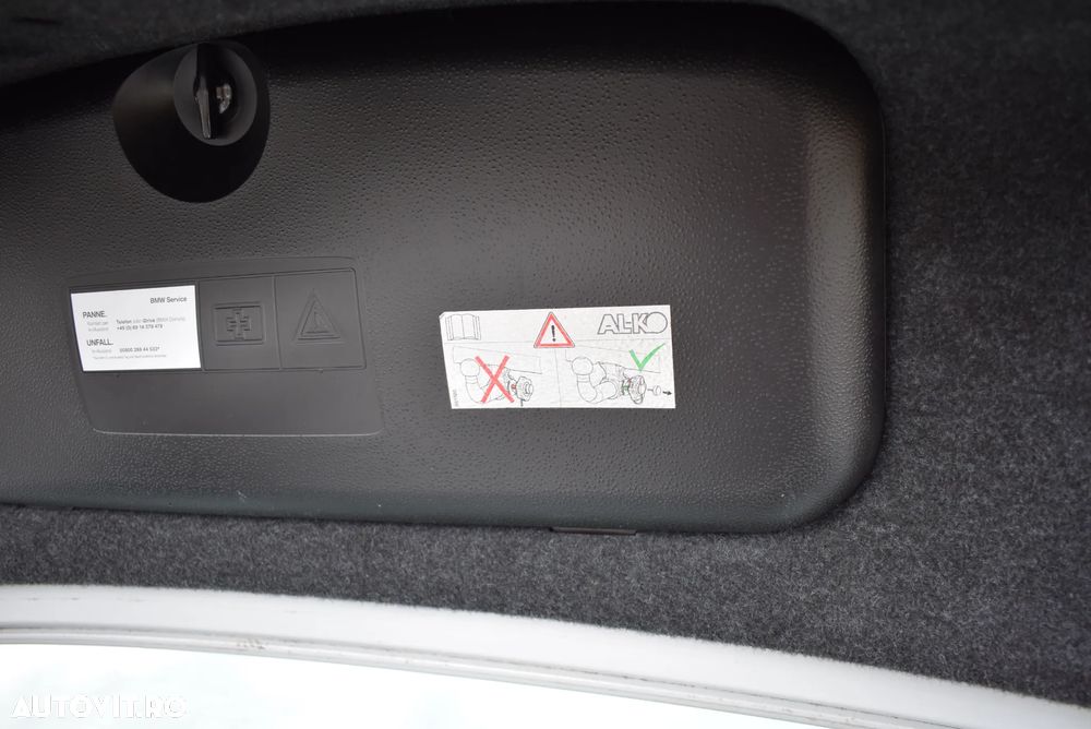 BMW Seria 5 525d Sport-Aut. - 28