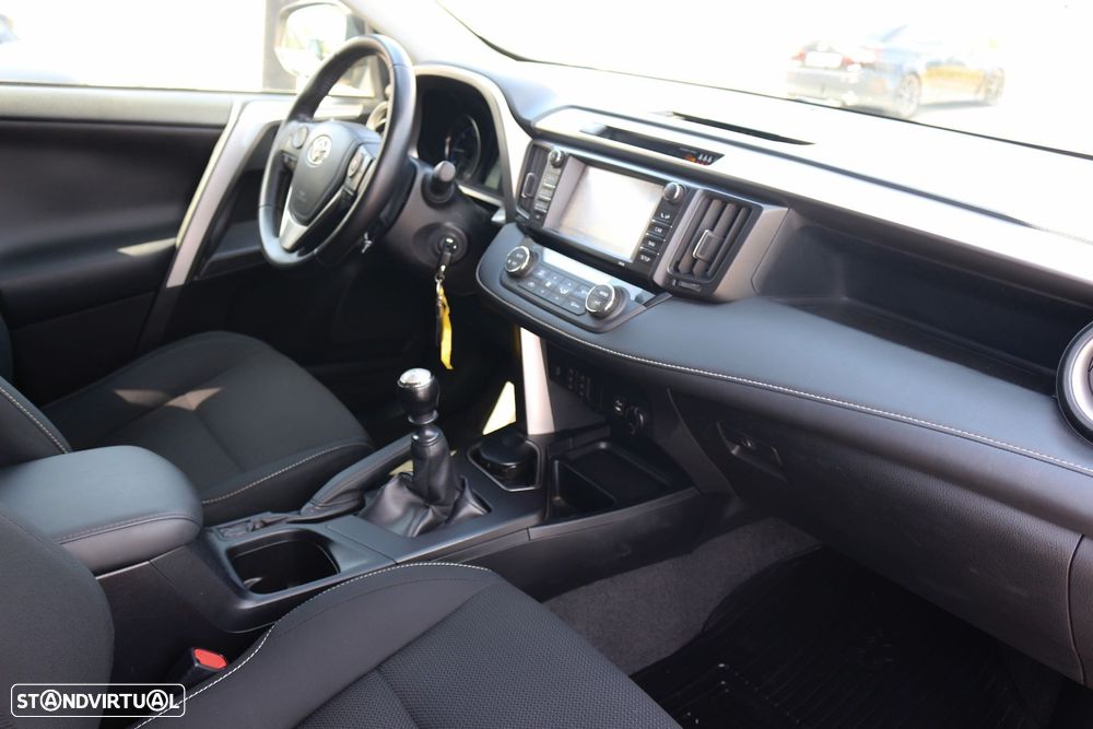 Toyota RAV4 2.0 D-4D Comfort - 41