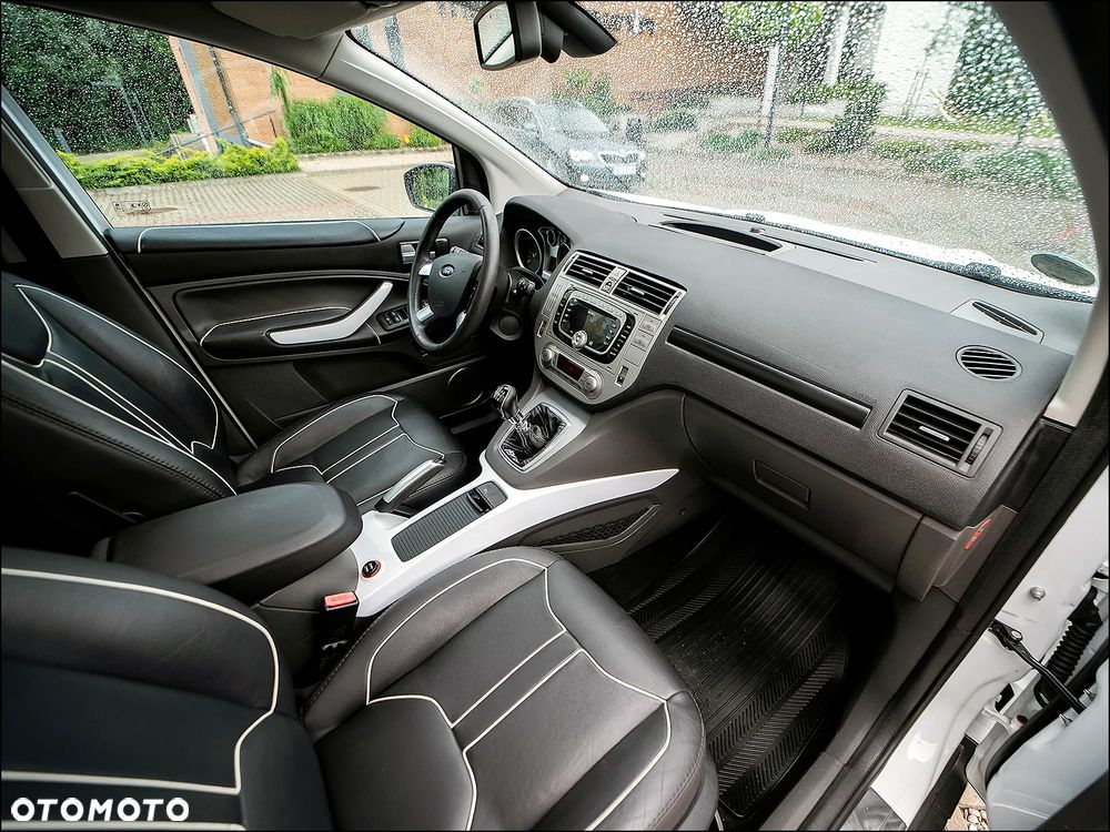 Ford Kuga - 17