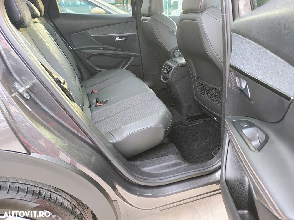 Peugeot 3008 1.2 PureTech Turbo S&S EAT6 GT-Line - 6