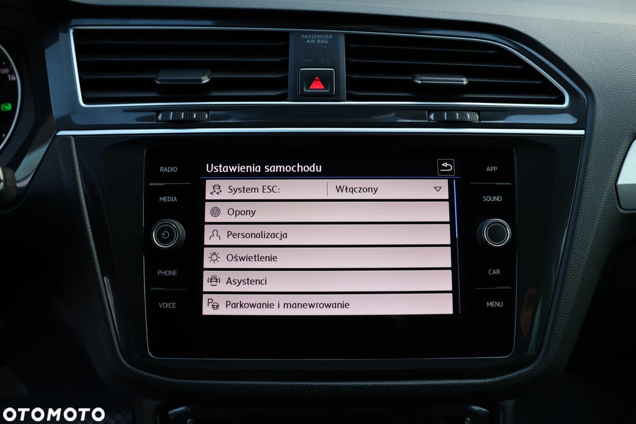 Volkswagen Tiguan 2.0 TDI SCR DSG R-Line - 19
