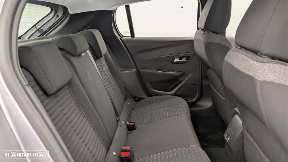 Peugeot e-208 Active - 11