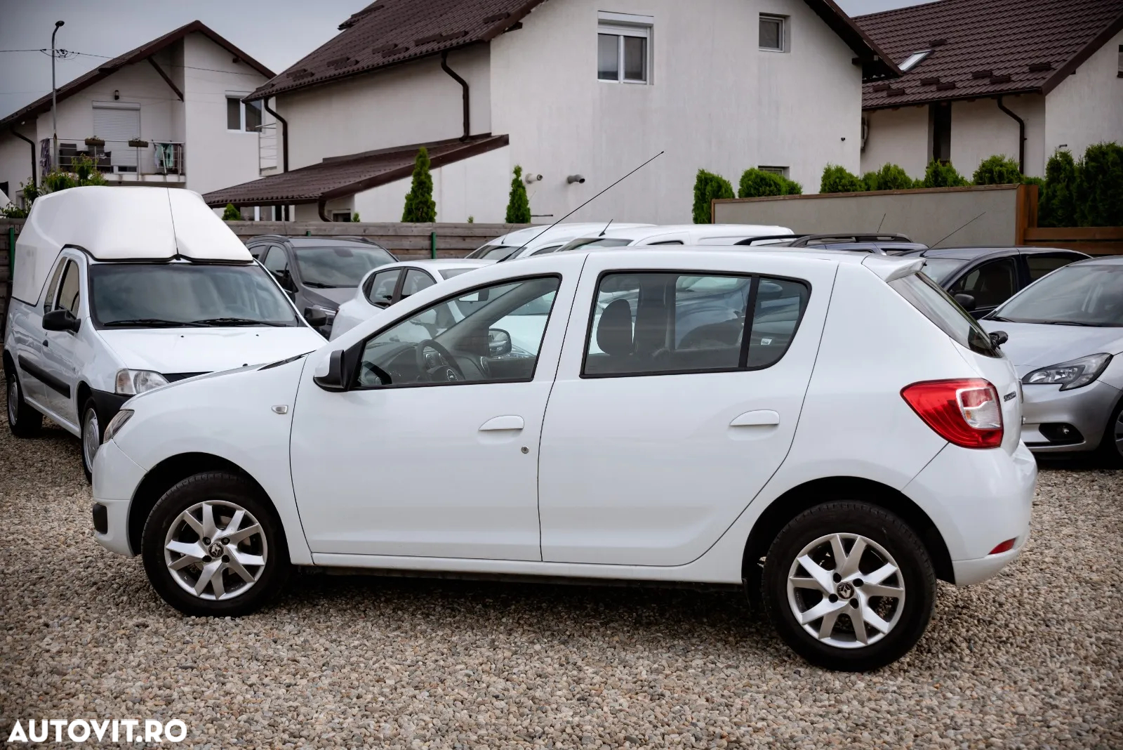 Dacia Sandero - 7