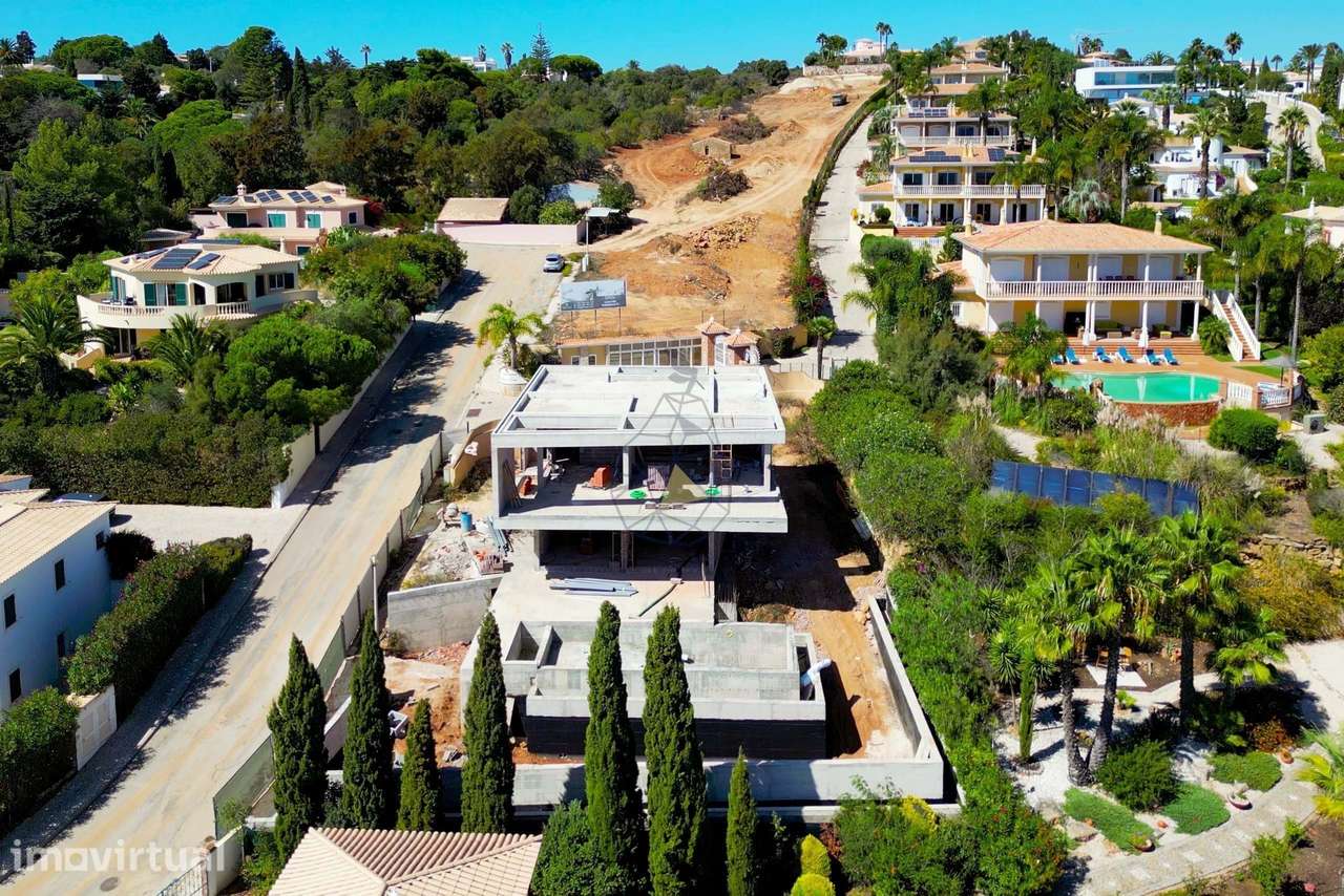 Moradias T3 contemporâneas com piscina novas em construção para venda - Grande imagem: 5/33