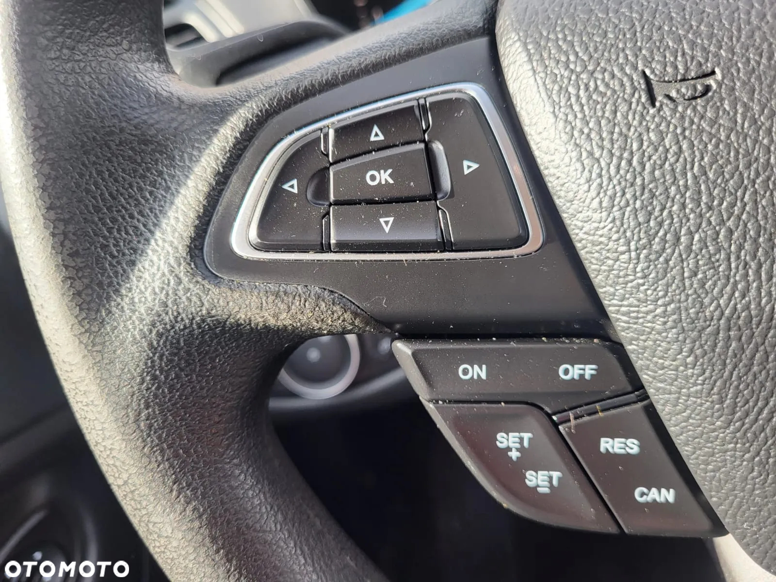 Ford Kuga - 12