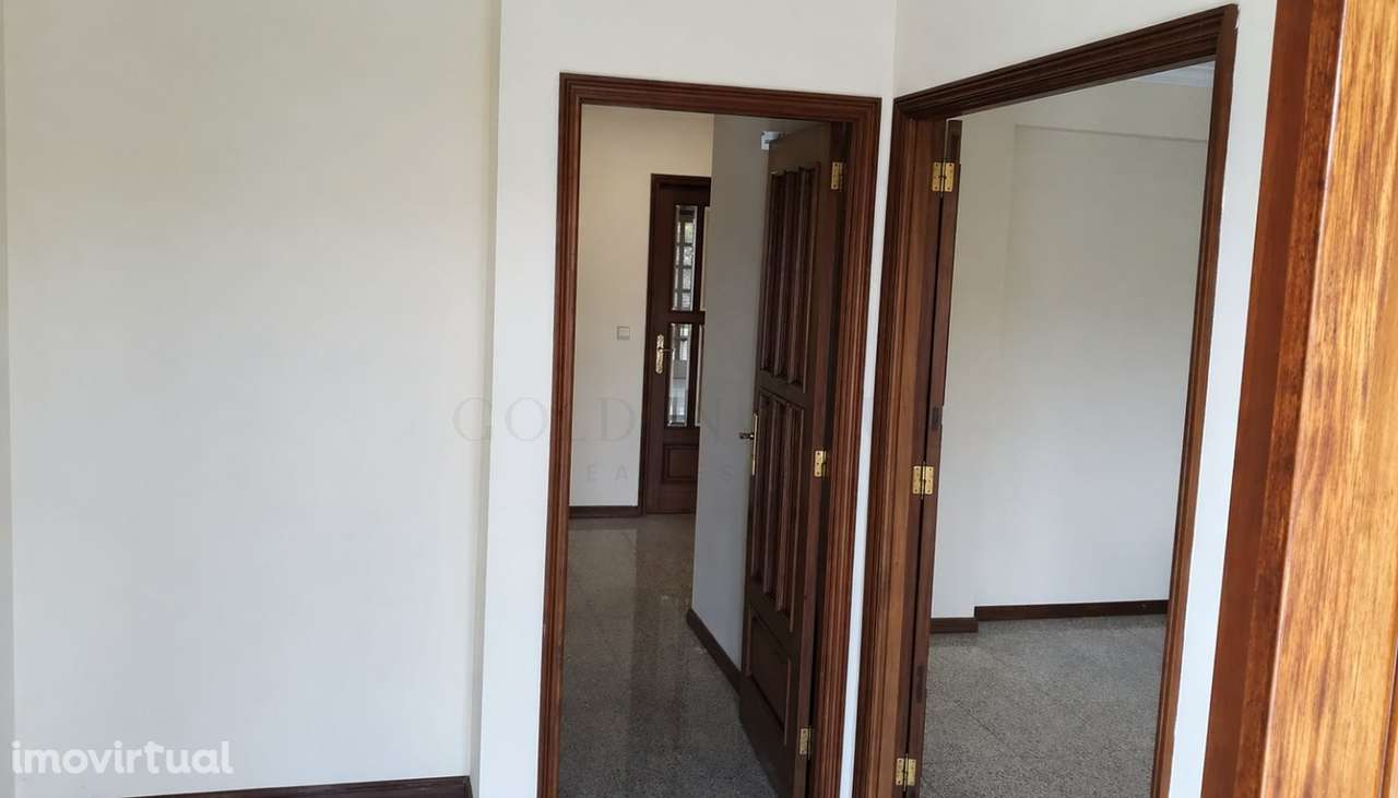 Moradia T4 em Valadares - Grande imagem: 5/23