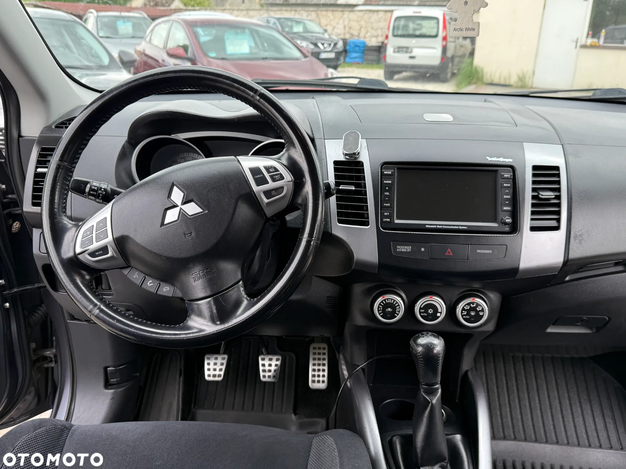 Mitsubishi Outlander 2.4 Intense + - 5